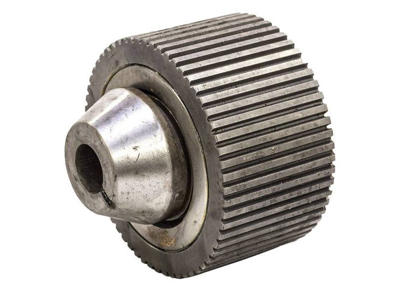 Complete roller with open corrugation